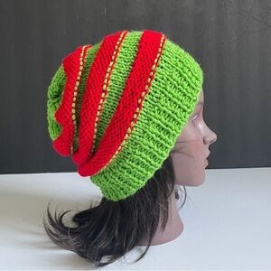Handmade knit hat red/green